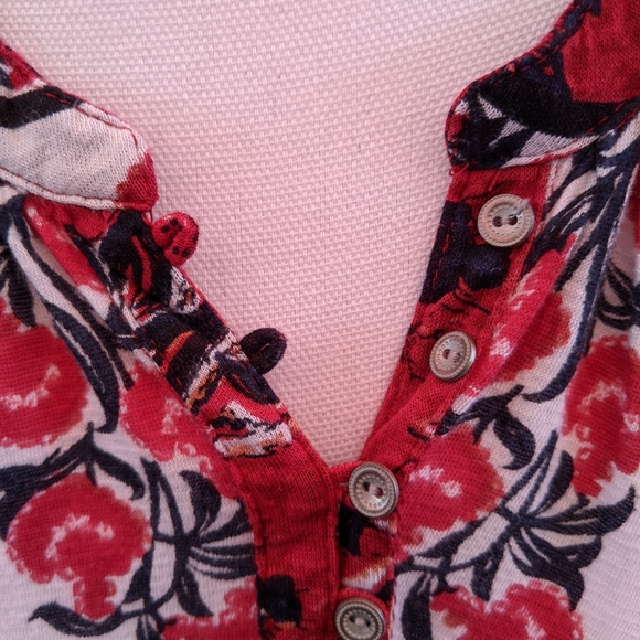 Lucky Brand top, size large in excellent condition - Picture 15 of 16